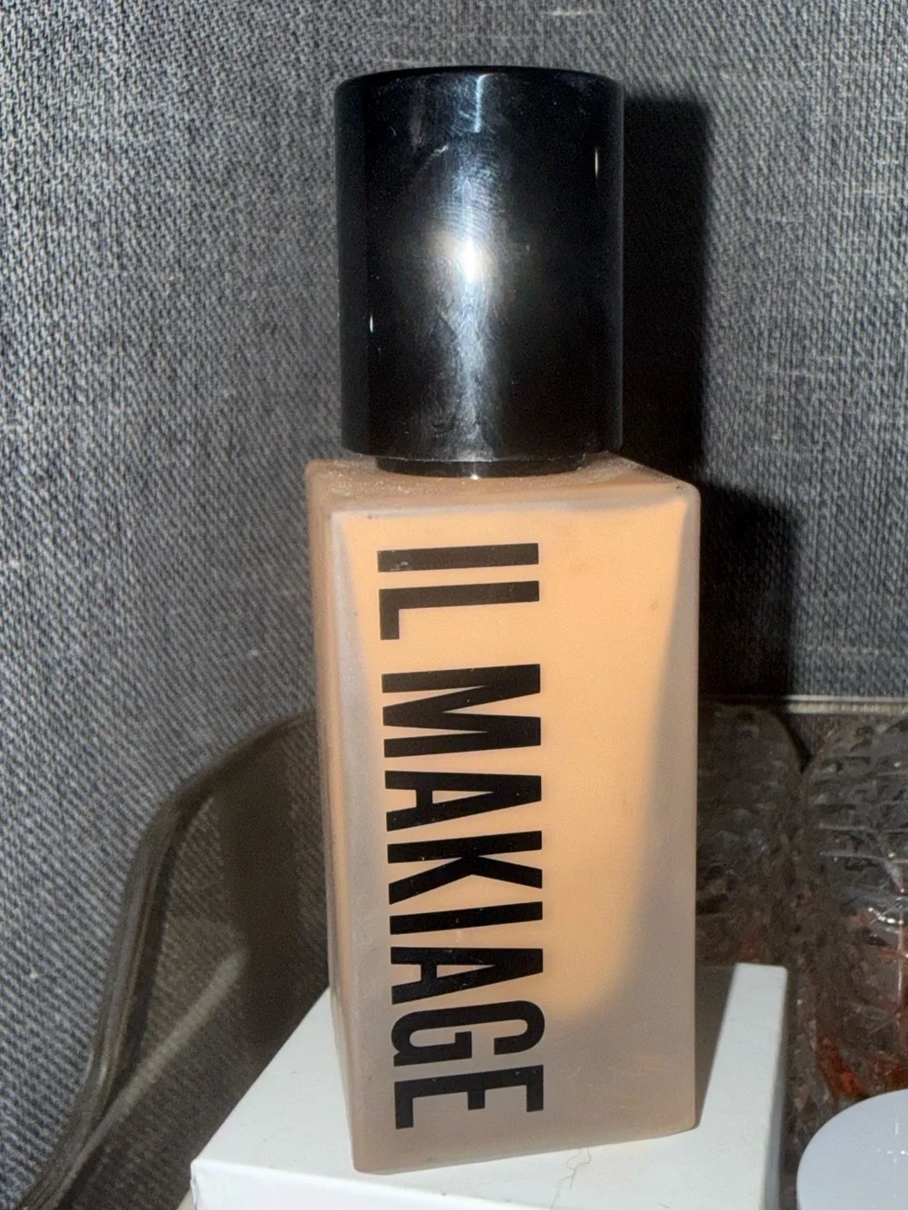 IL MAKIAGE Woke Up Like This Liquid Foundation - 105
